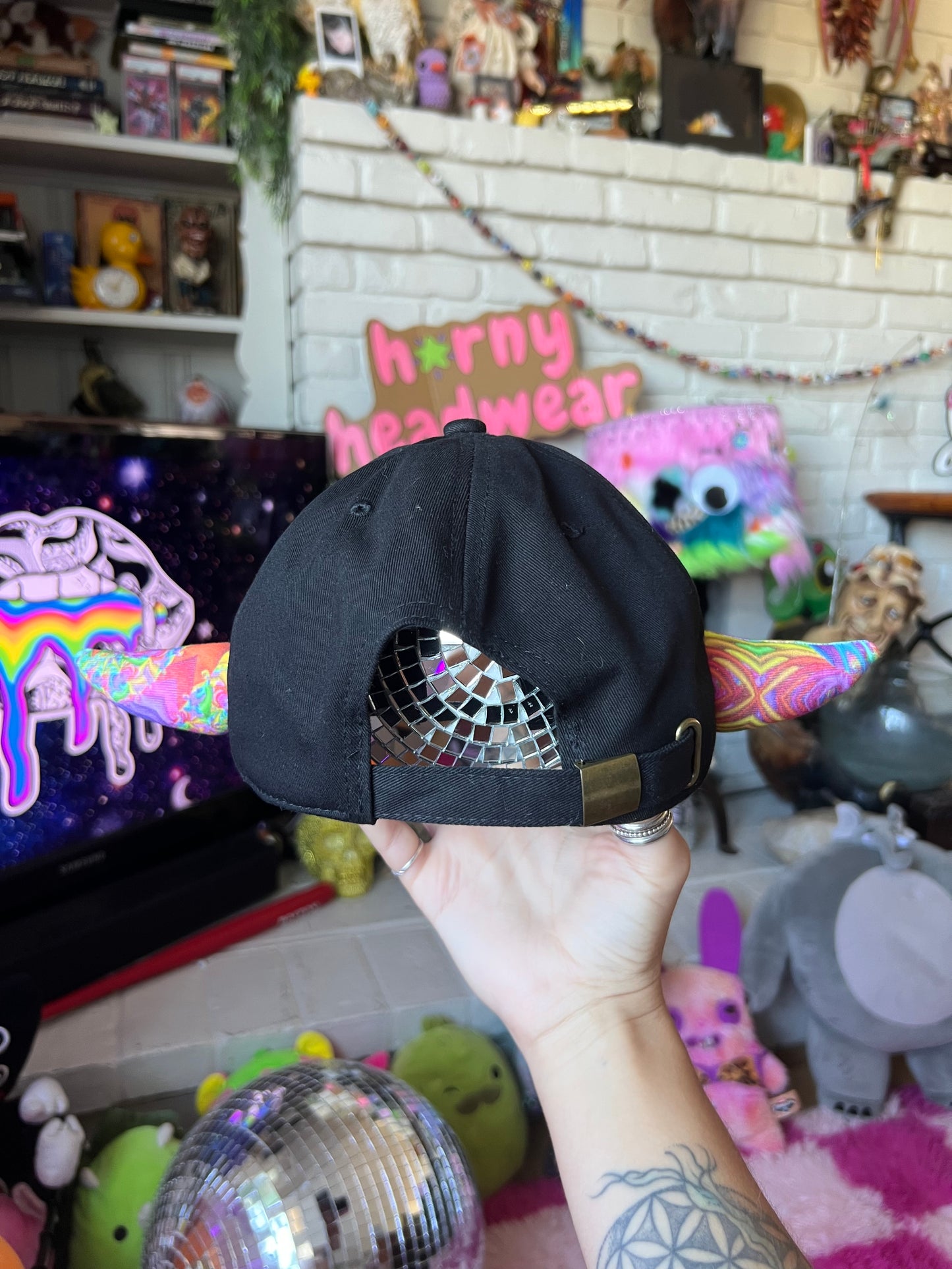 h🌟rny hat 102