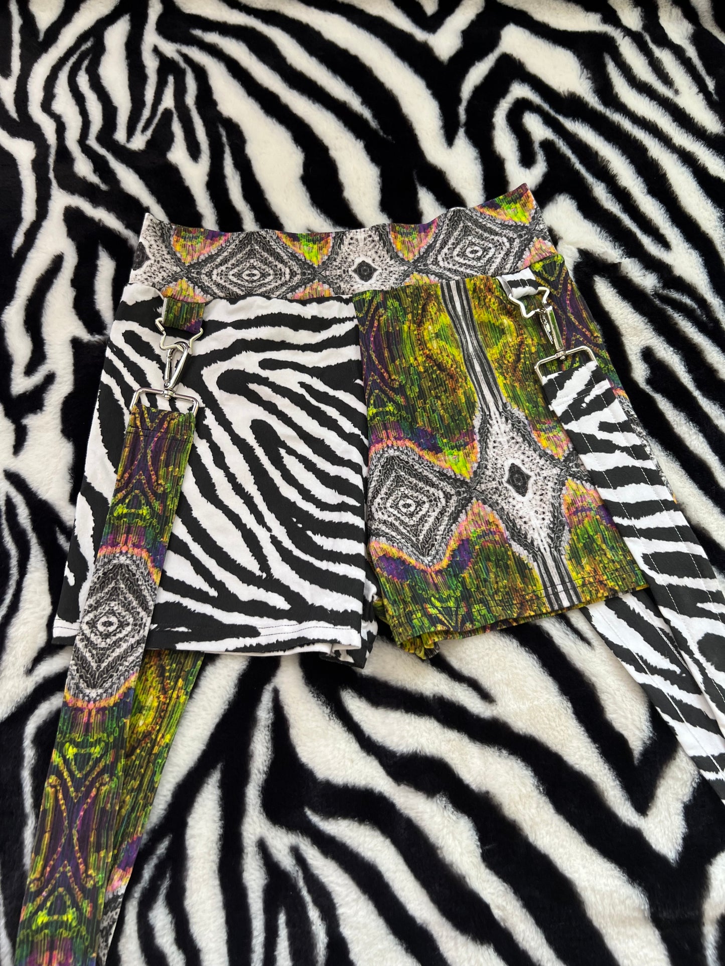 medium zebra glitch suspender shorts