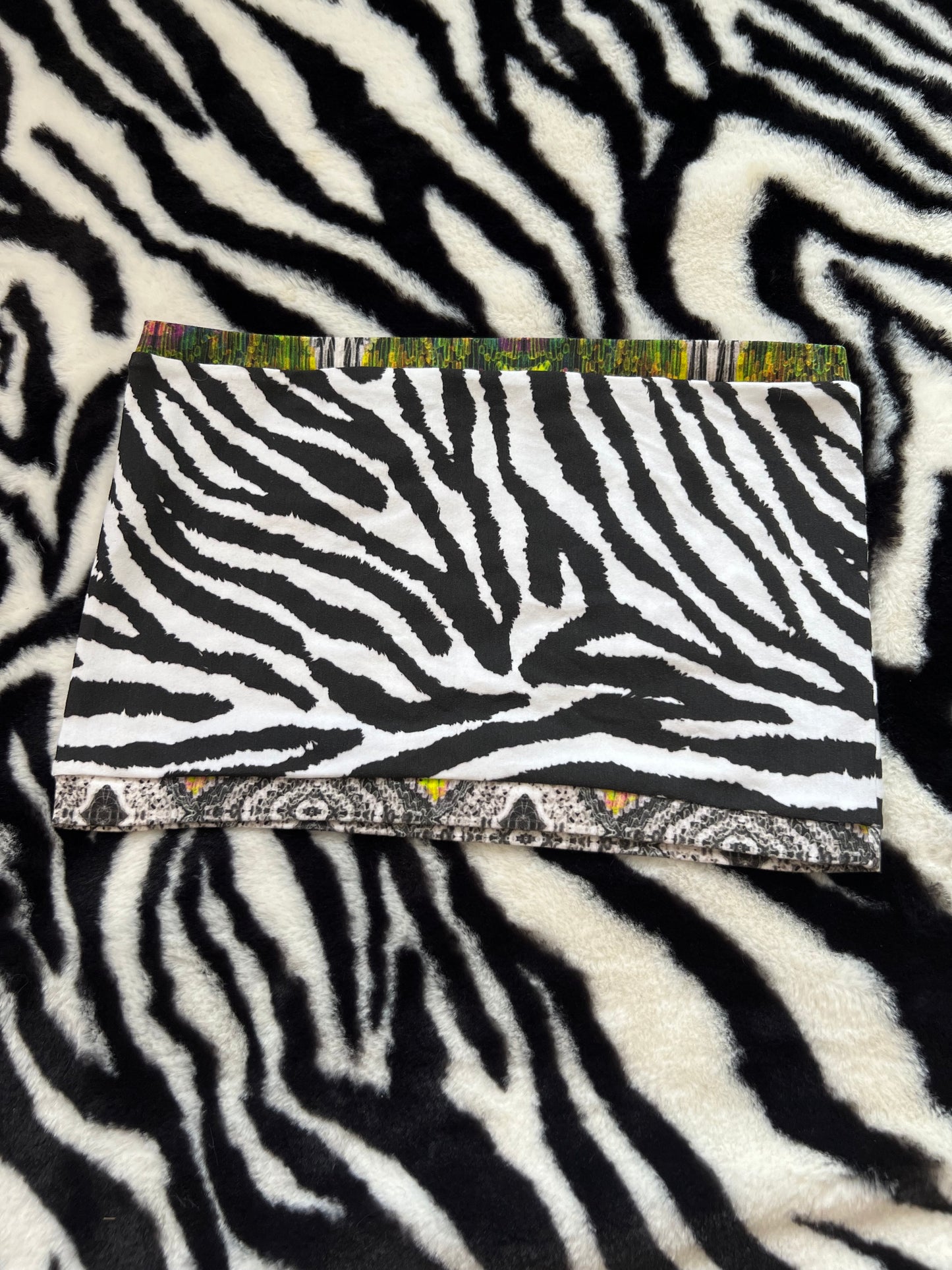 medium zebra glitch tubie