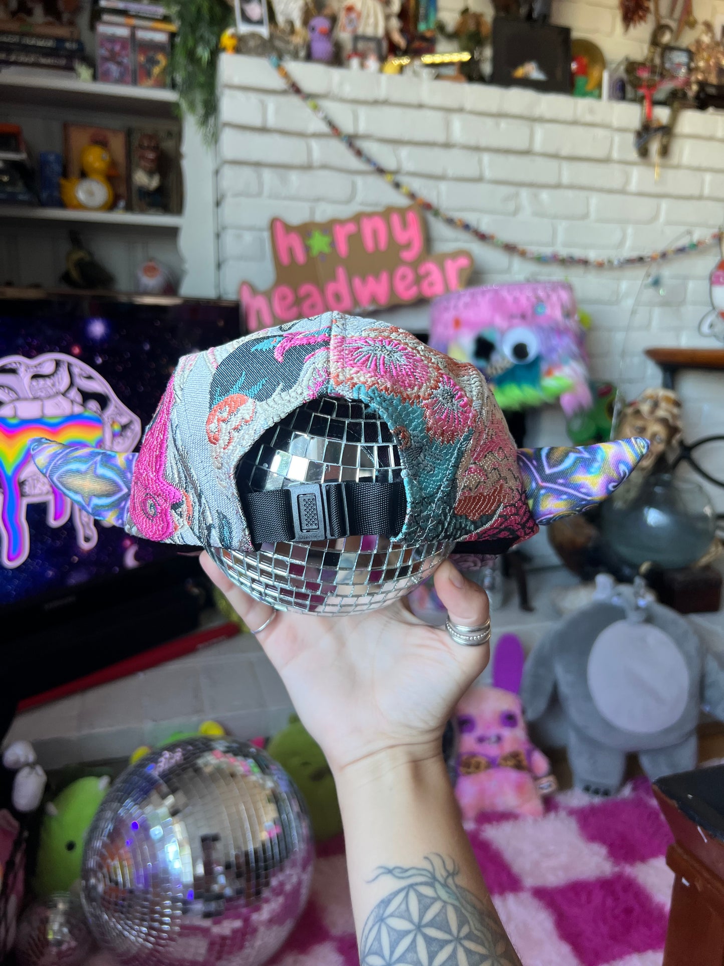 h🌟rny hat 085