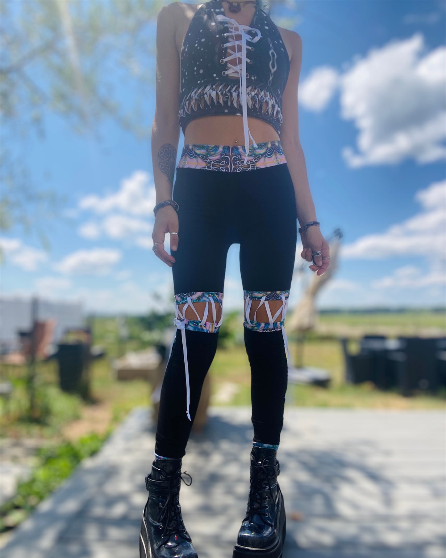 lace up leggings