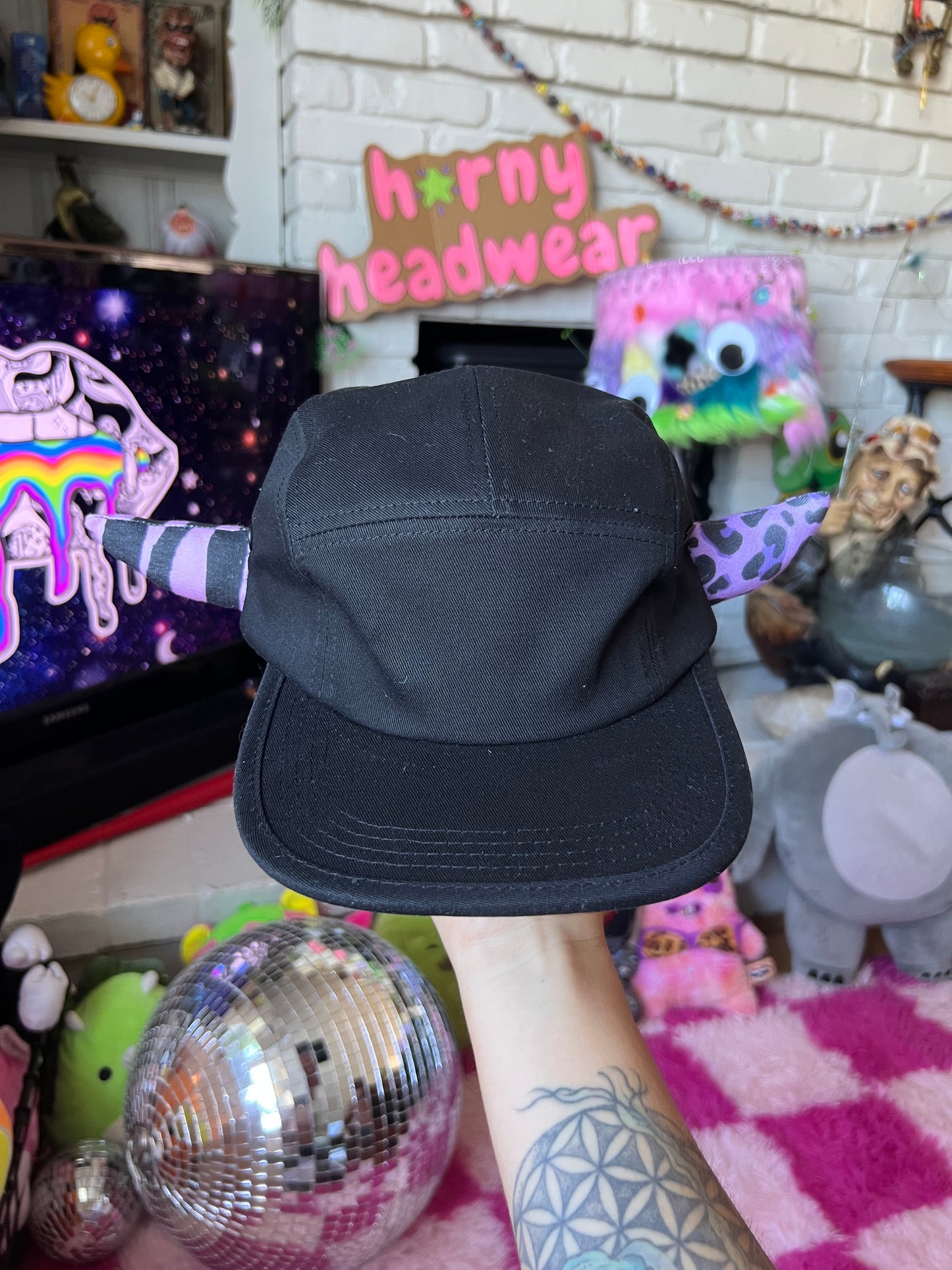 h🌟rny hat 101