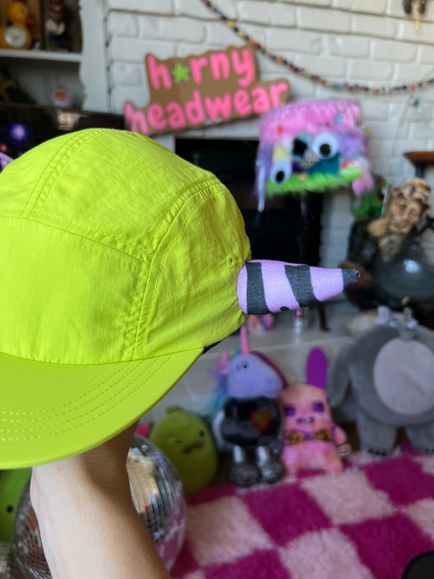 h🌟rny hat 104