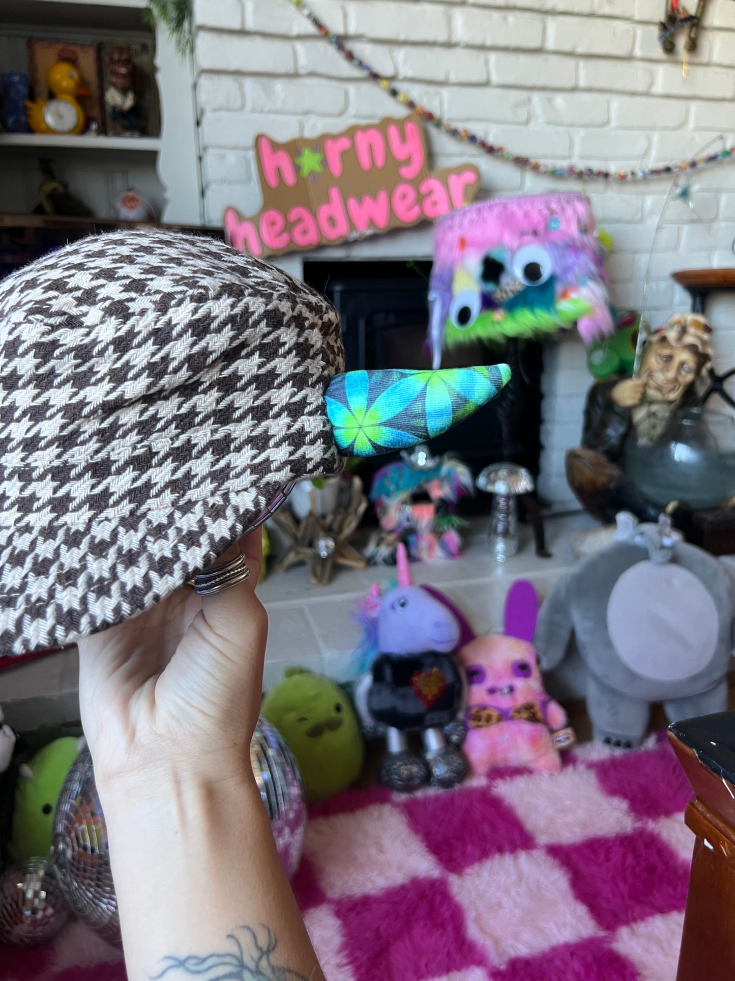 h🌟rny hat 090