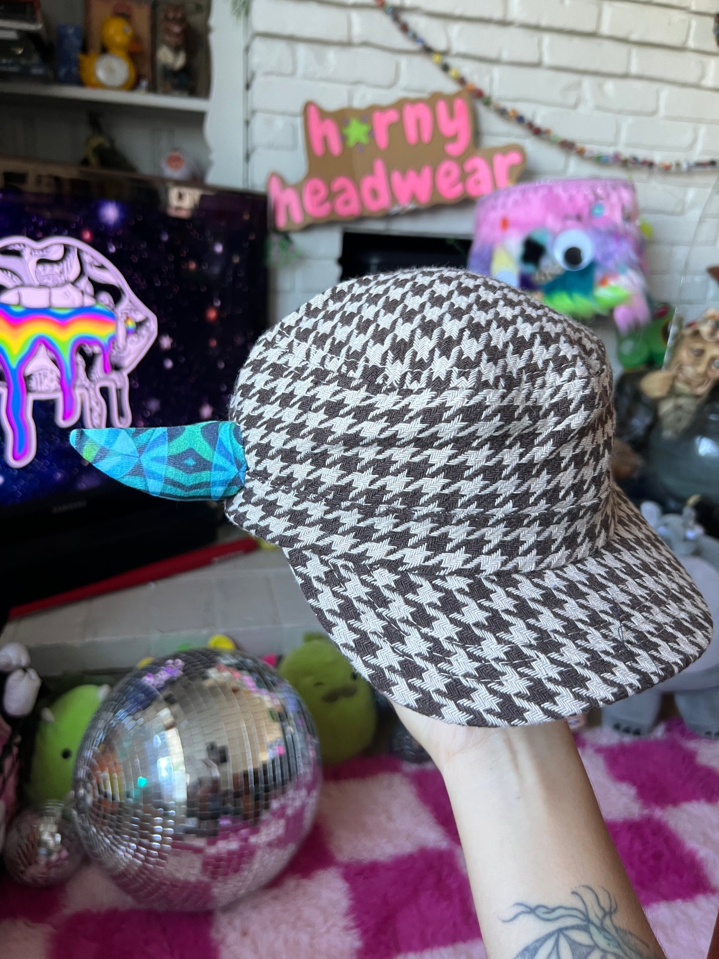 h🌟rny hat 090