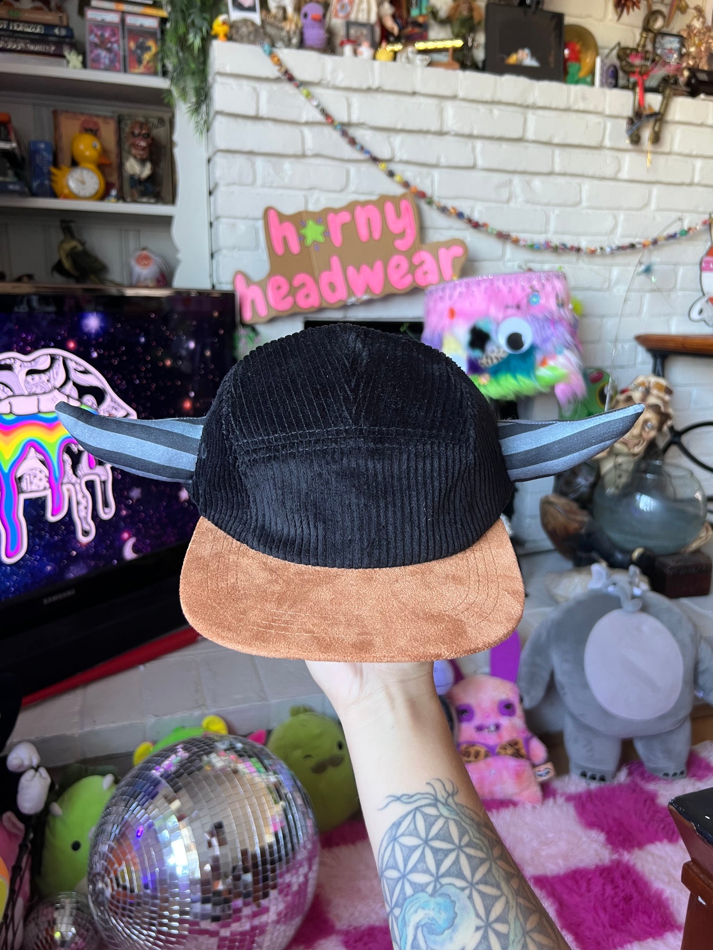 h🌟rny hat 097