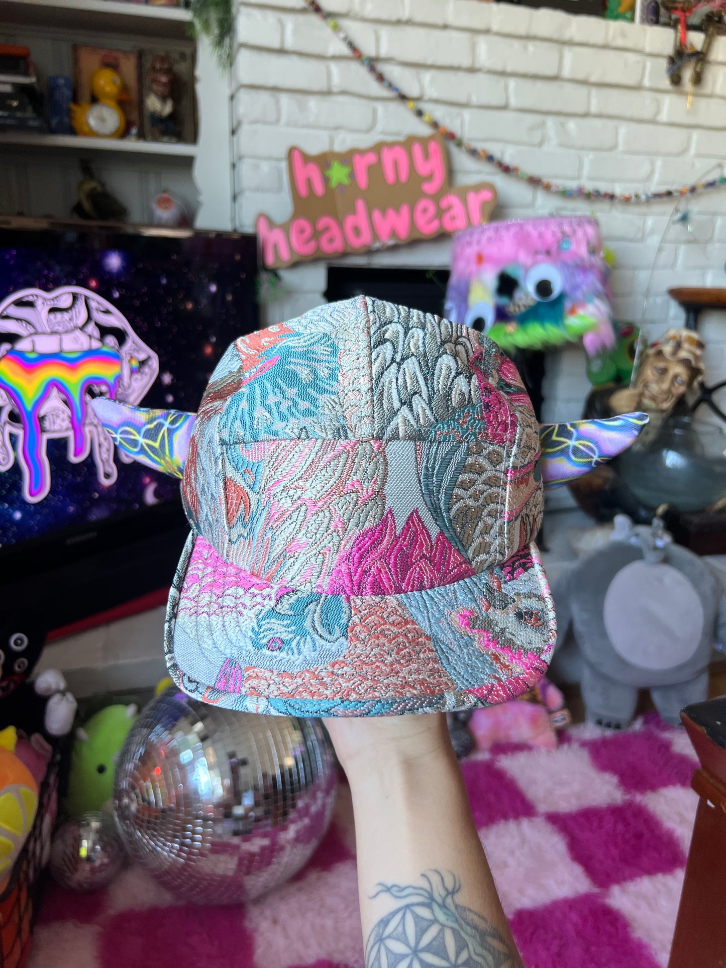 h🌟rny hat 085