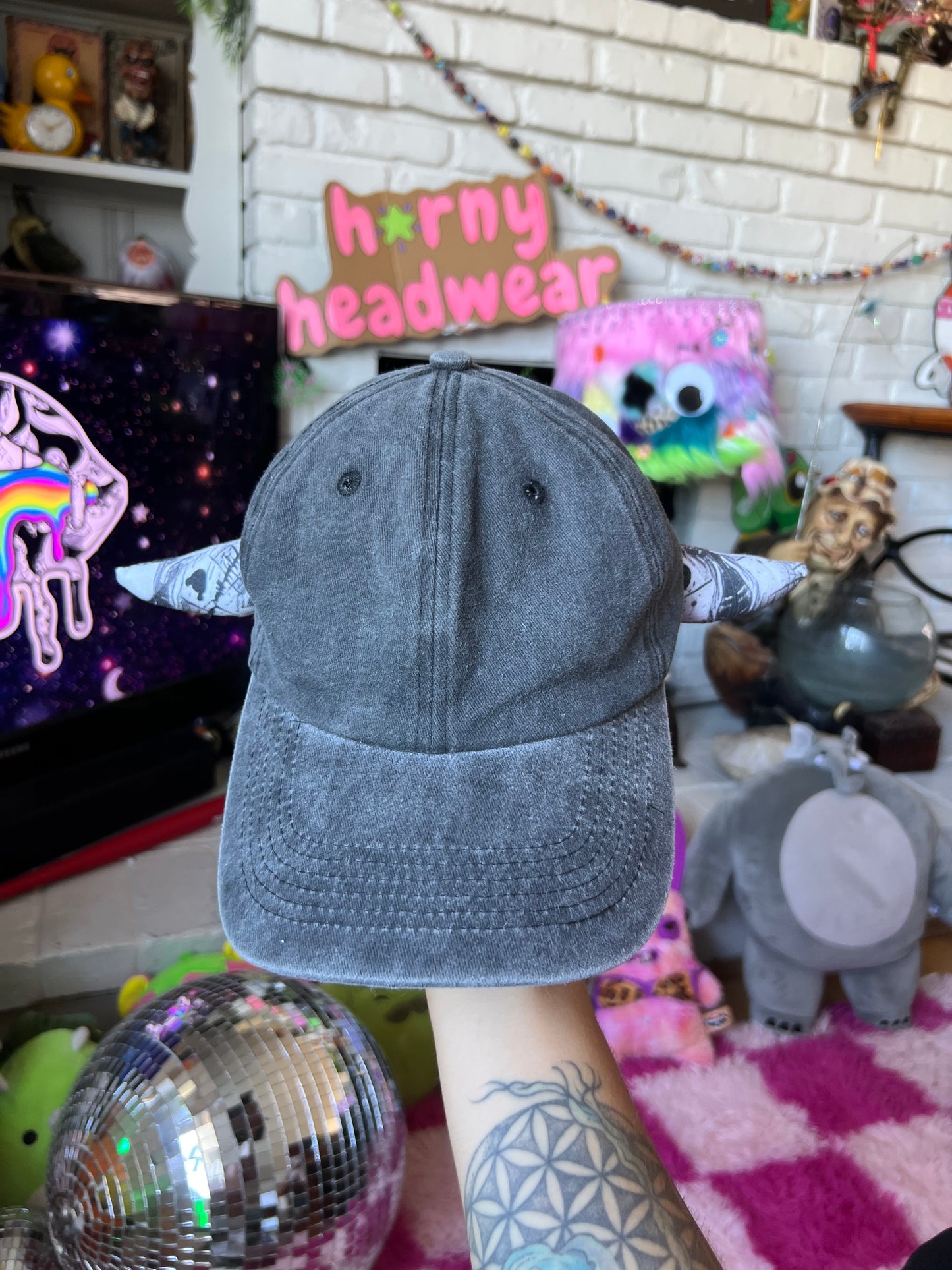 h🌟rny hat 103