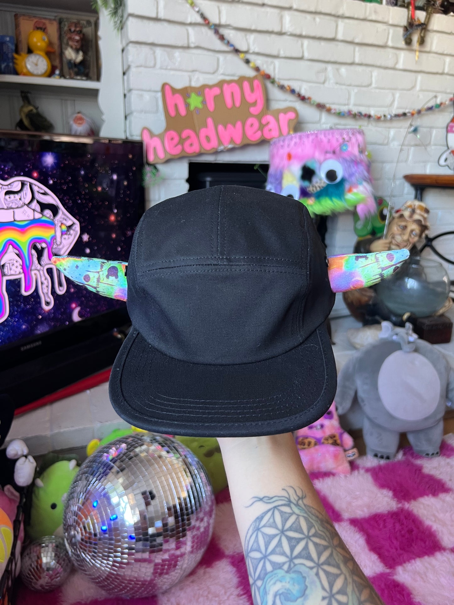 h🌟rny hat 100