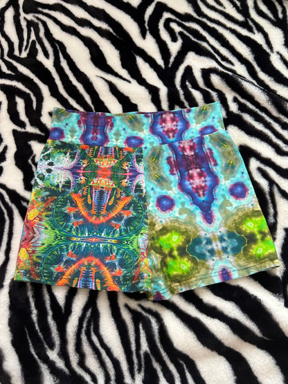 medium gaia's chloroplast booty shorts