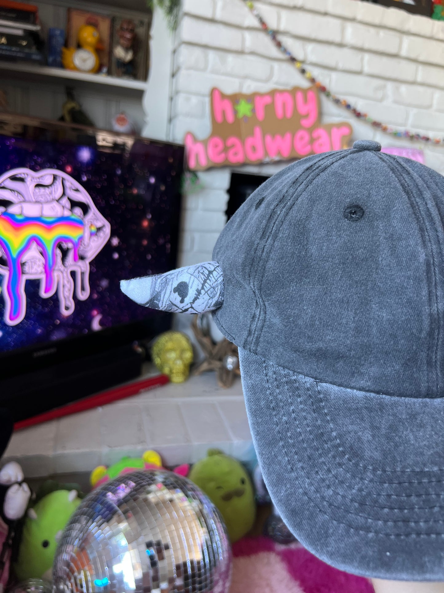 h🌟rny hat 103