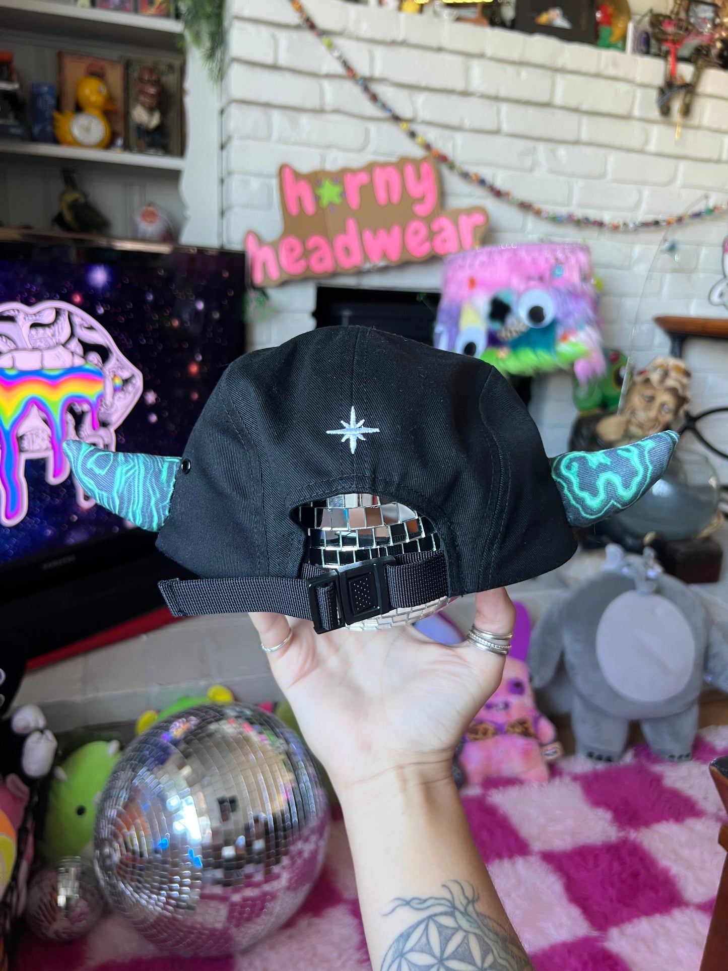 h🌟rny hat 079