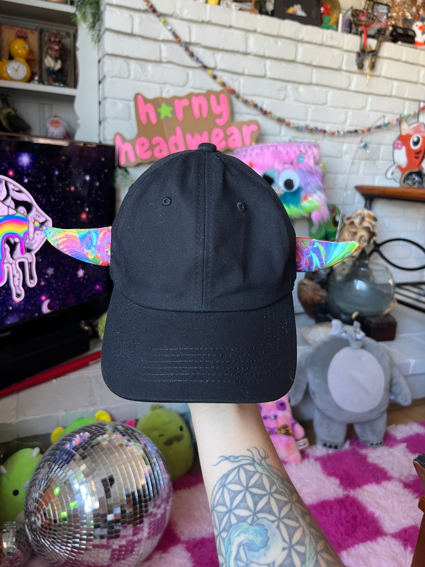 h🌟rny hat 102