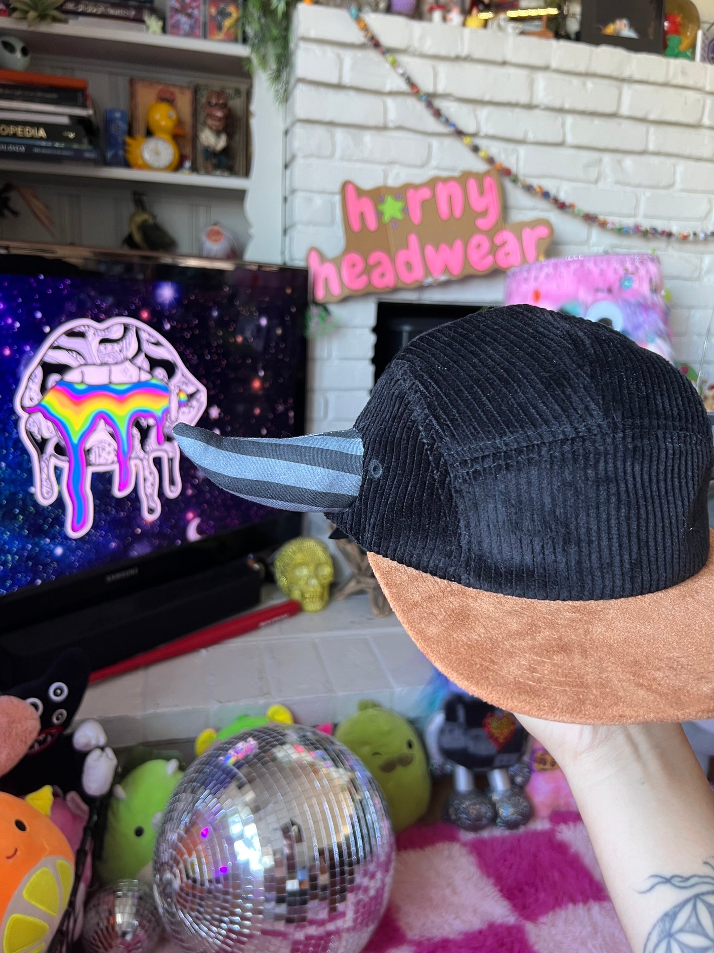 h🌟rny hat 097