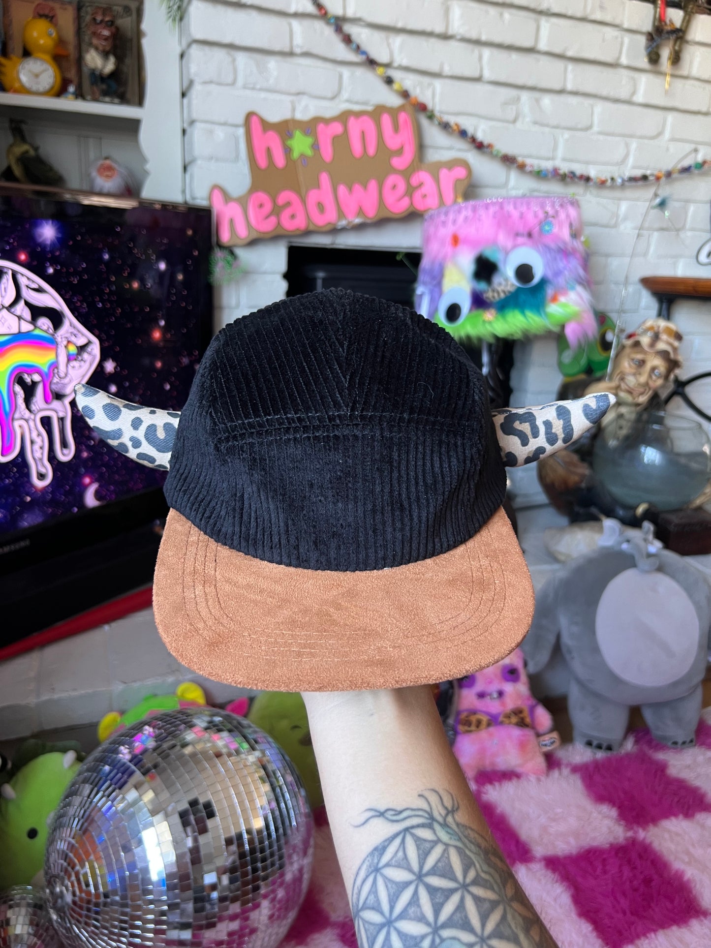 h🌟rny hat 099