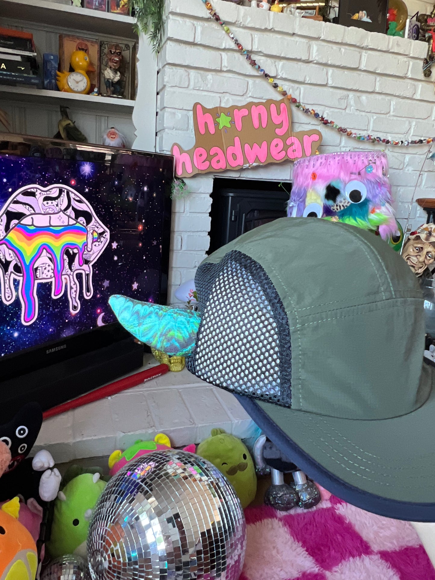 h🌟rny hat 096