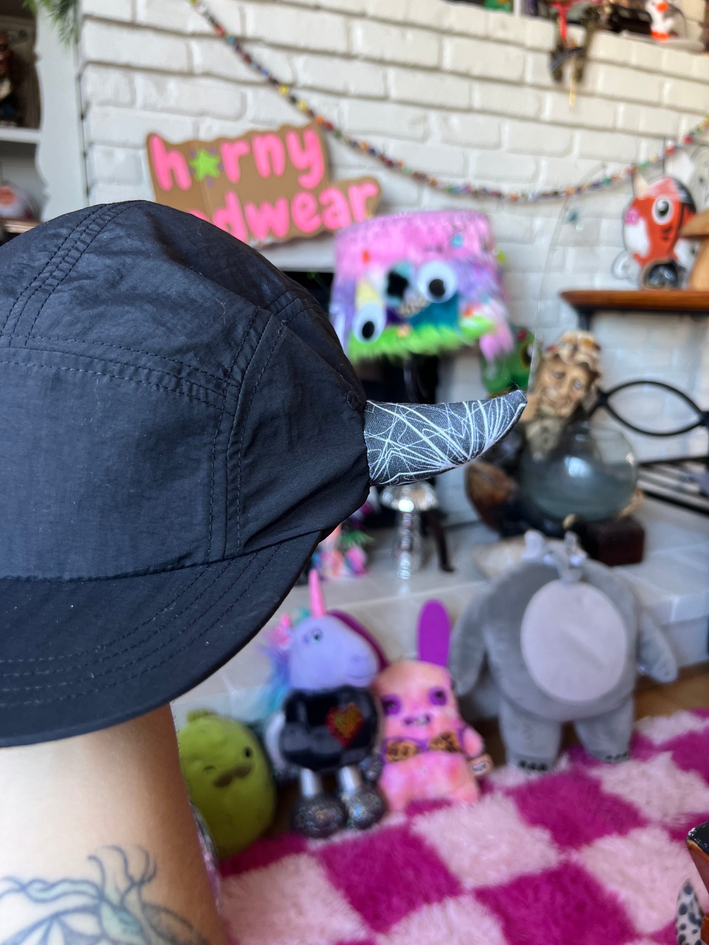 h🌟rny hat 106
